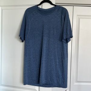 COPY - Lululemon t-shirt